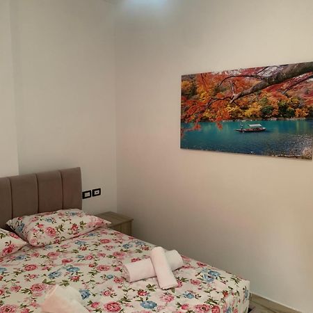 סרנדה Adriatik Apartaments מראה חיצוני תמונה