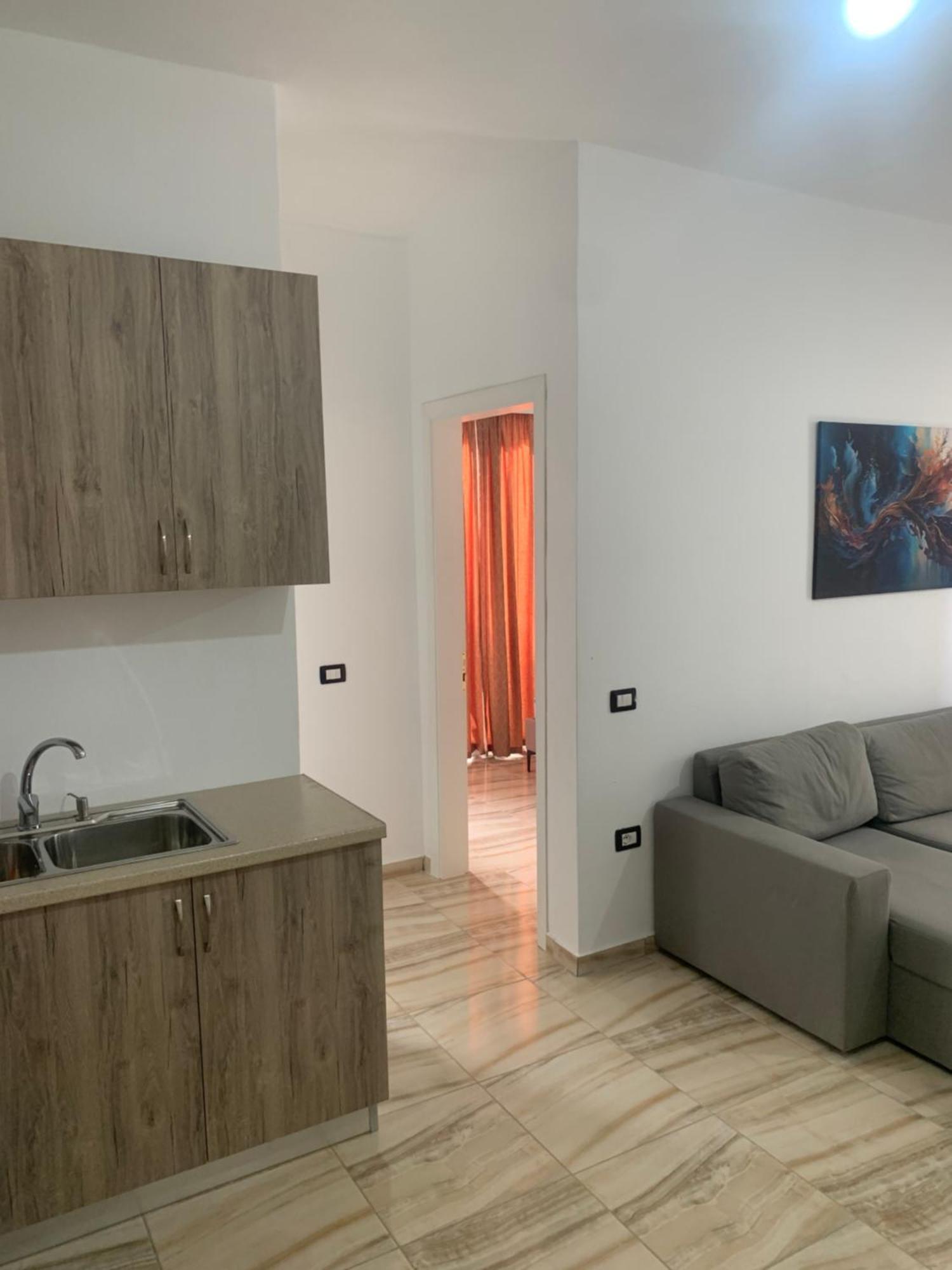 סרנדה Adriatik Apartaments מראה חיצוני תמונה