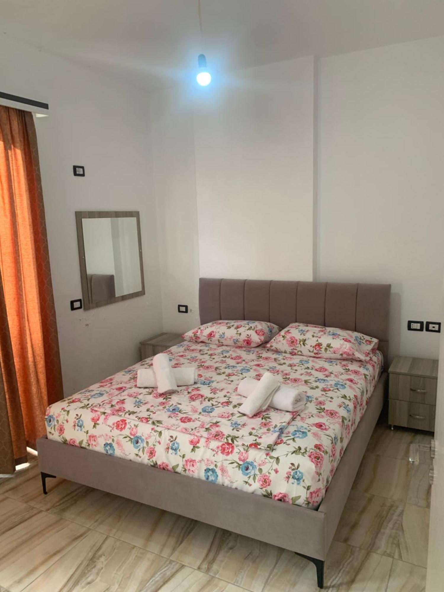 סרנדה Adriatik Apartaments מראה חיצוני תמונה