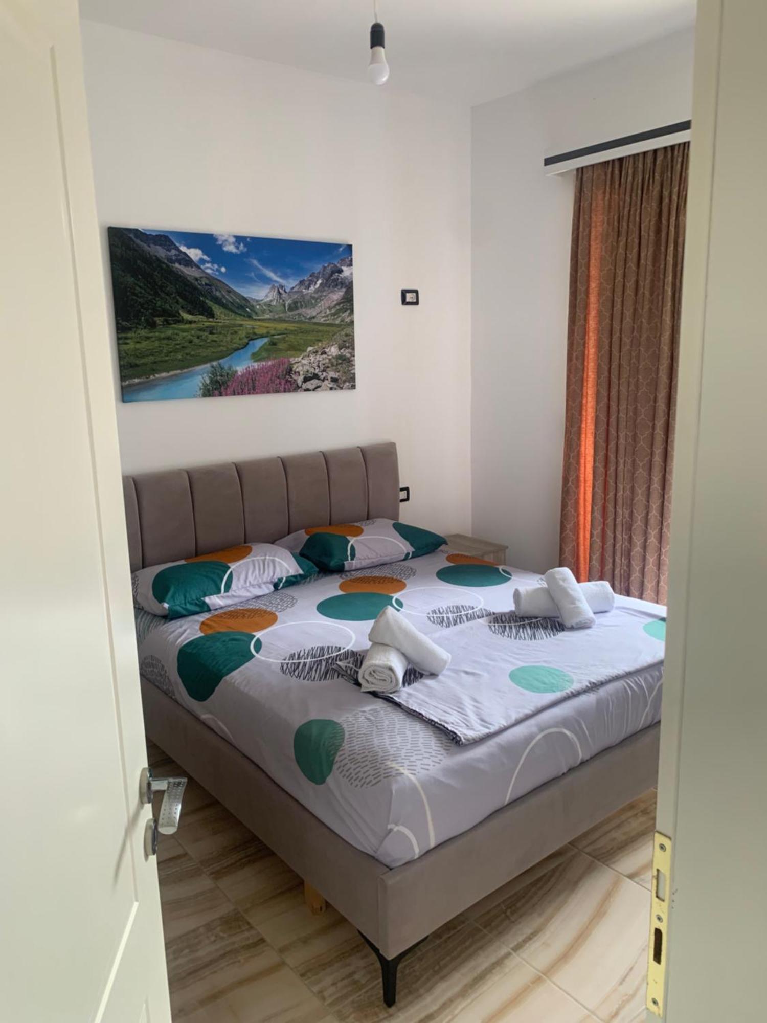 סרנדה Adriatik Apartaments מראה חיצוני תמונה