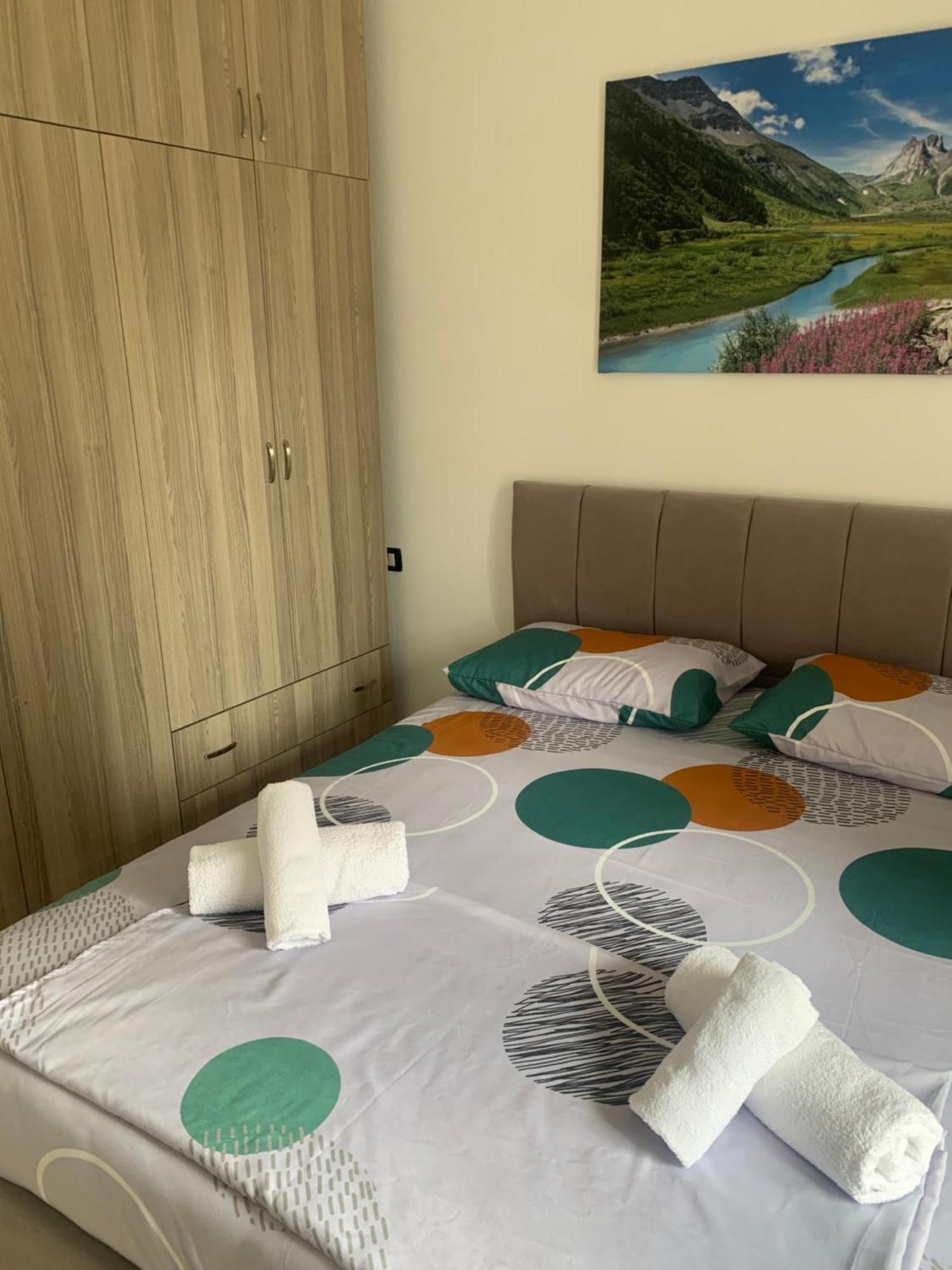 סרנדה Adriatik Apartaments מראה חיצוני תמונה