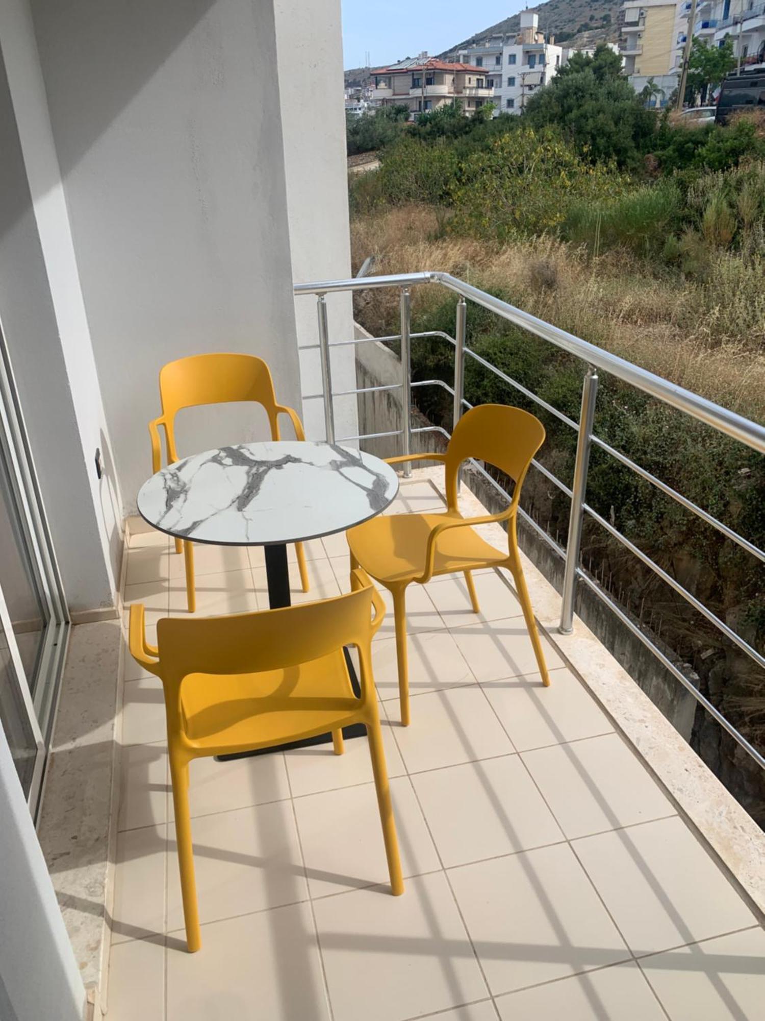 סרנדה Adriatik Apartaments מראה חיצוני תמונה